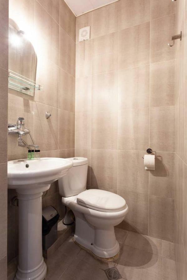 Wehost Apartment On A Colorful Street Тбилиси Экстерьер фото