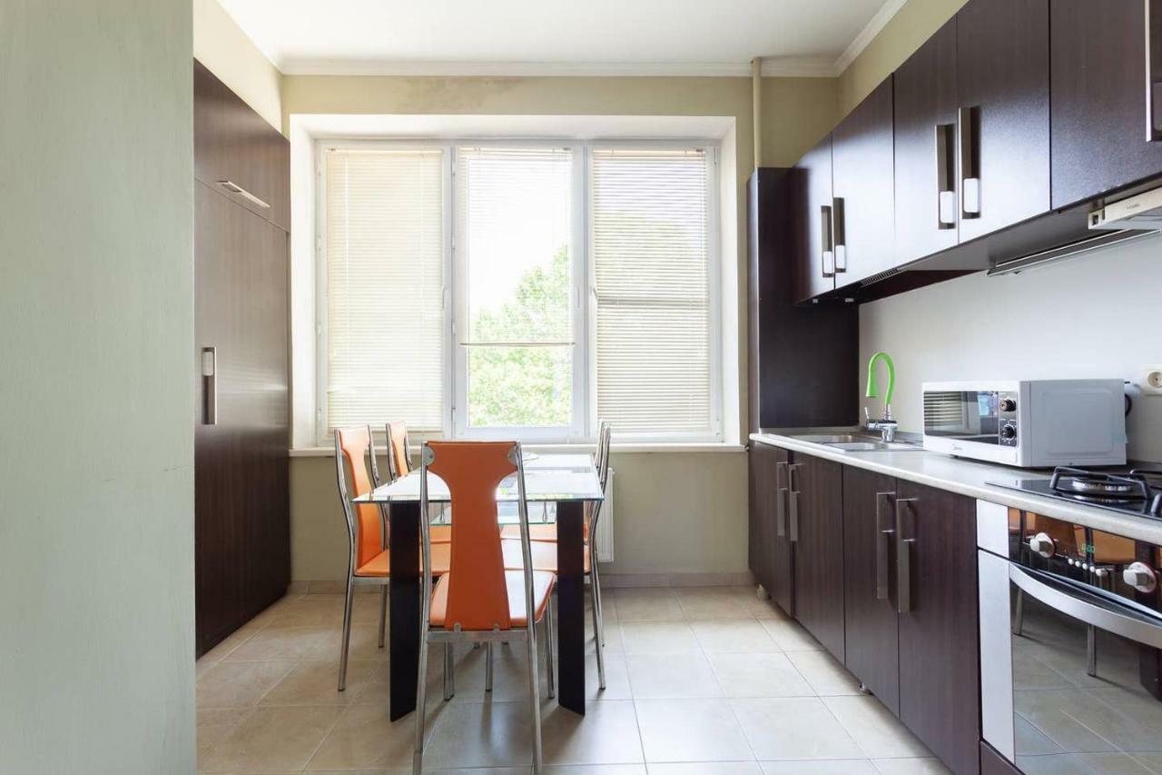 Wehost Apartment On A Colorful Street Тбилиси Экстерьер фото