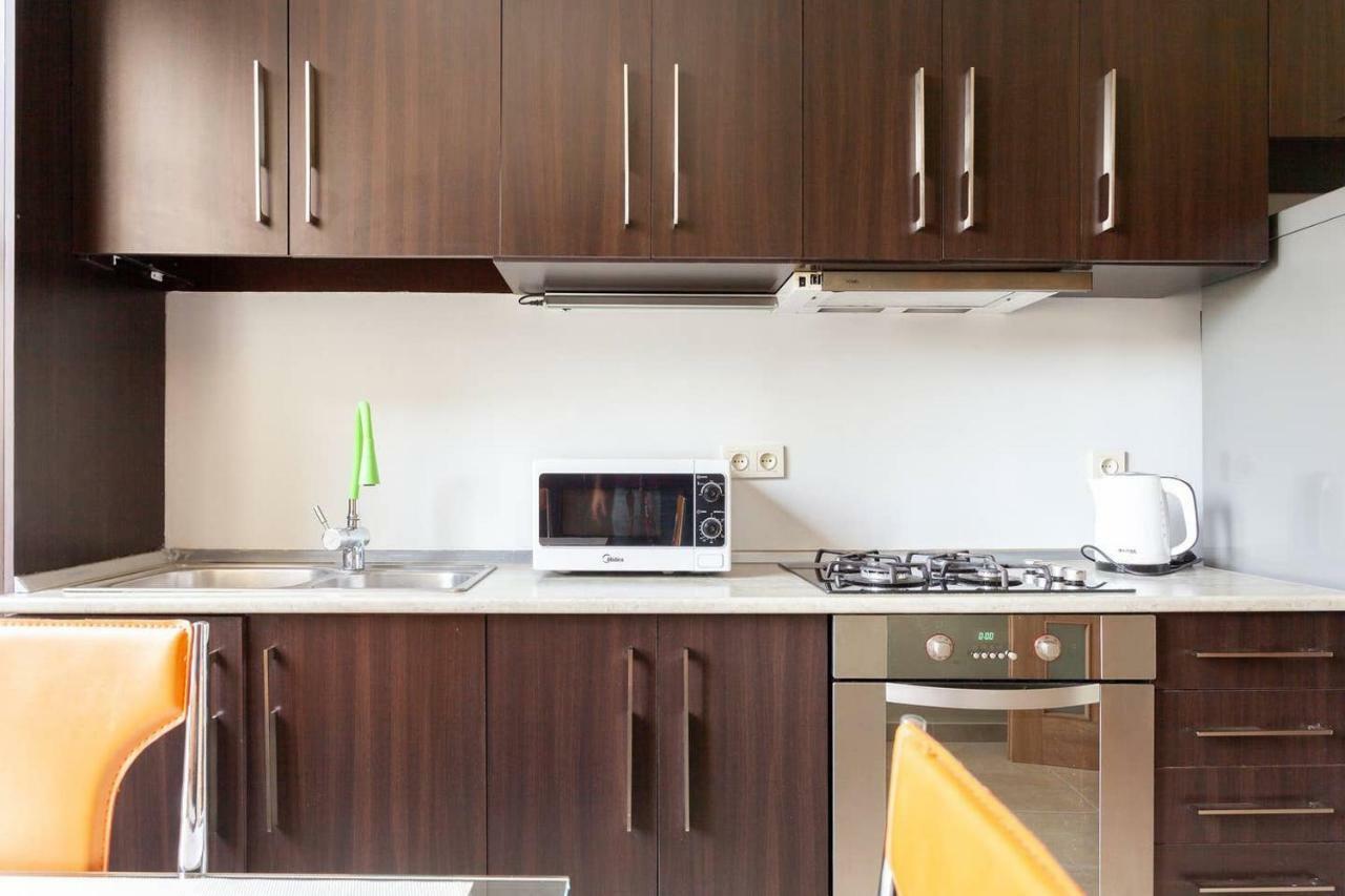 Wehost Apartment On A Colorful Street Тбилиси Экстерьер фото