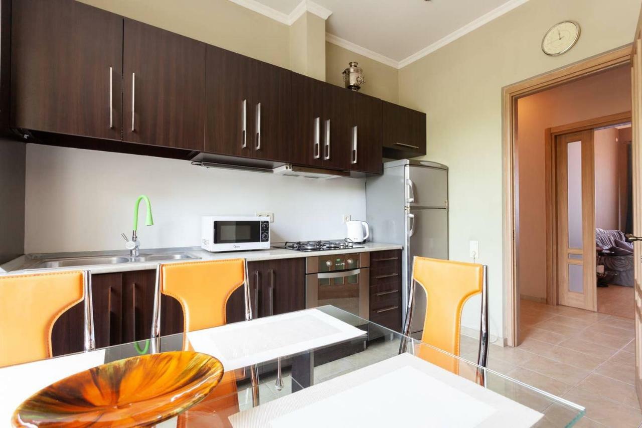 Wehost Apartment On A Colorful Street Тбилиси Экстерьер фото
